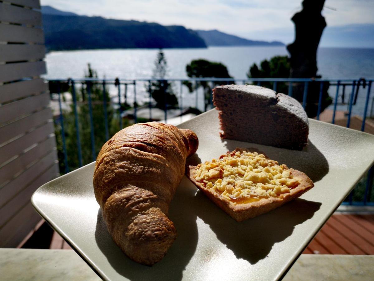 Villa Edwige B&B カステッラバーテ エクステリア 写真